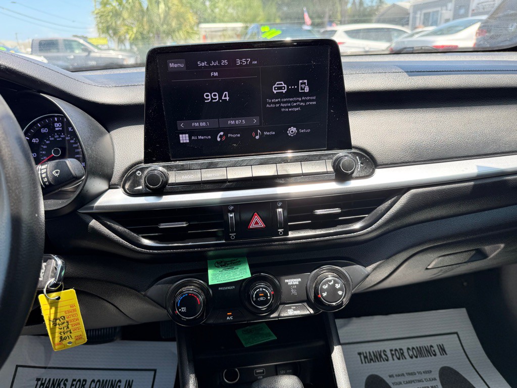 2022 Kia Forte Image 15