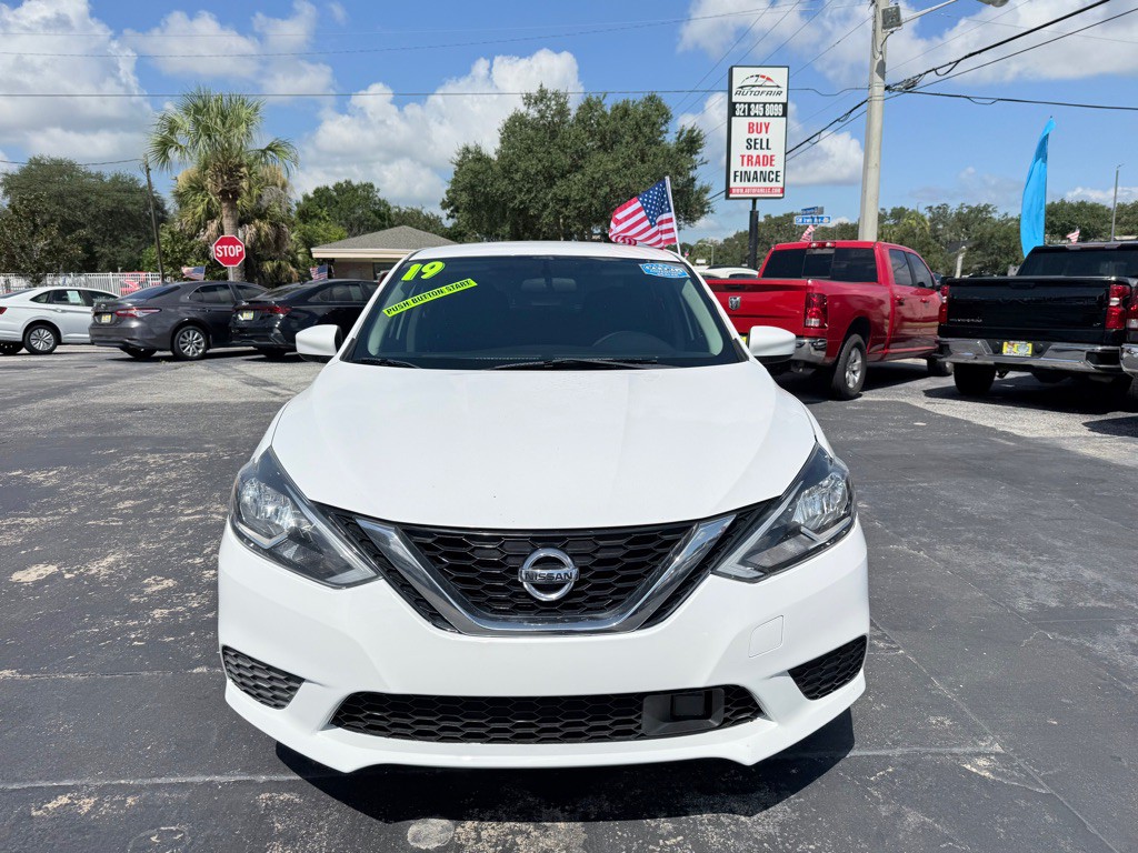 2019 Nissan Sentra Image 2