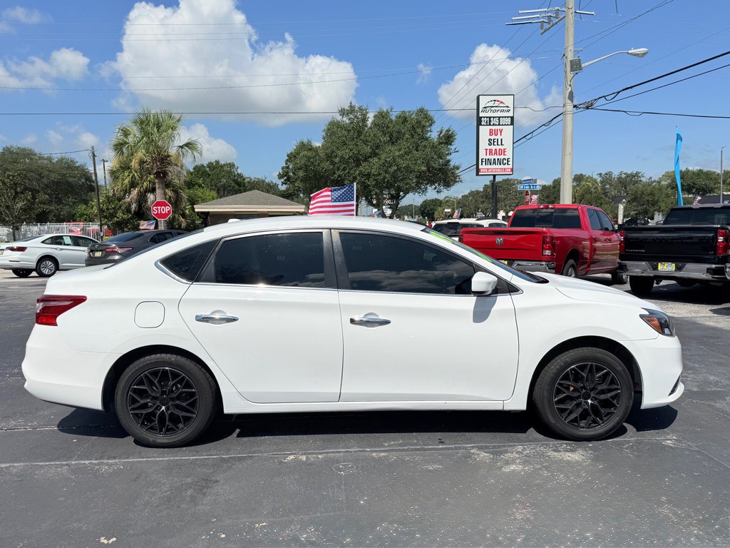 2019 Nissan Sentra Image 4
