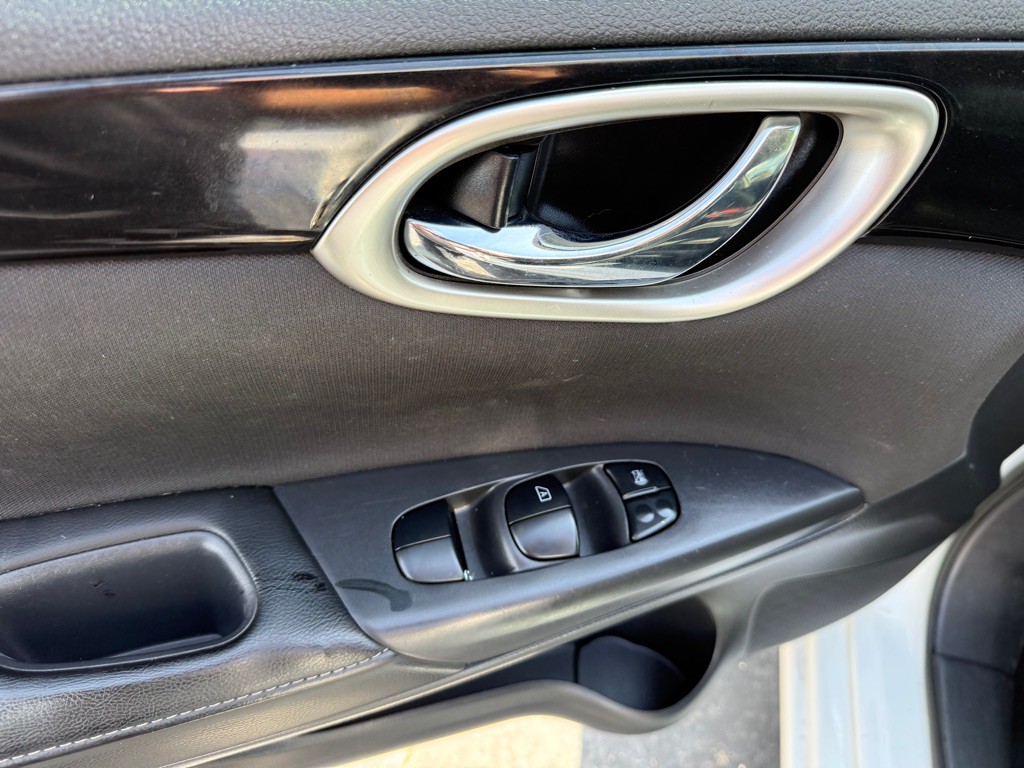 2019 Nissan Sentra Image 10