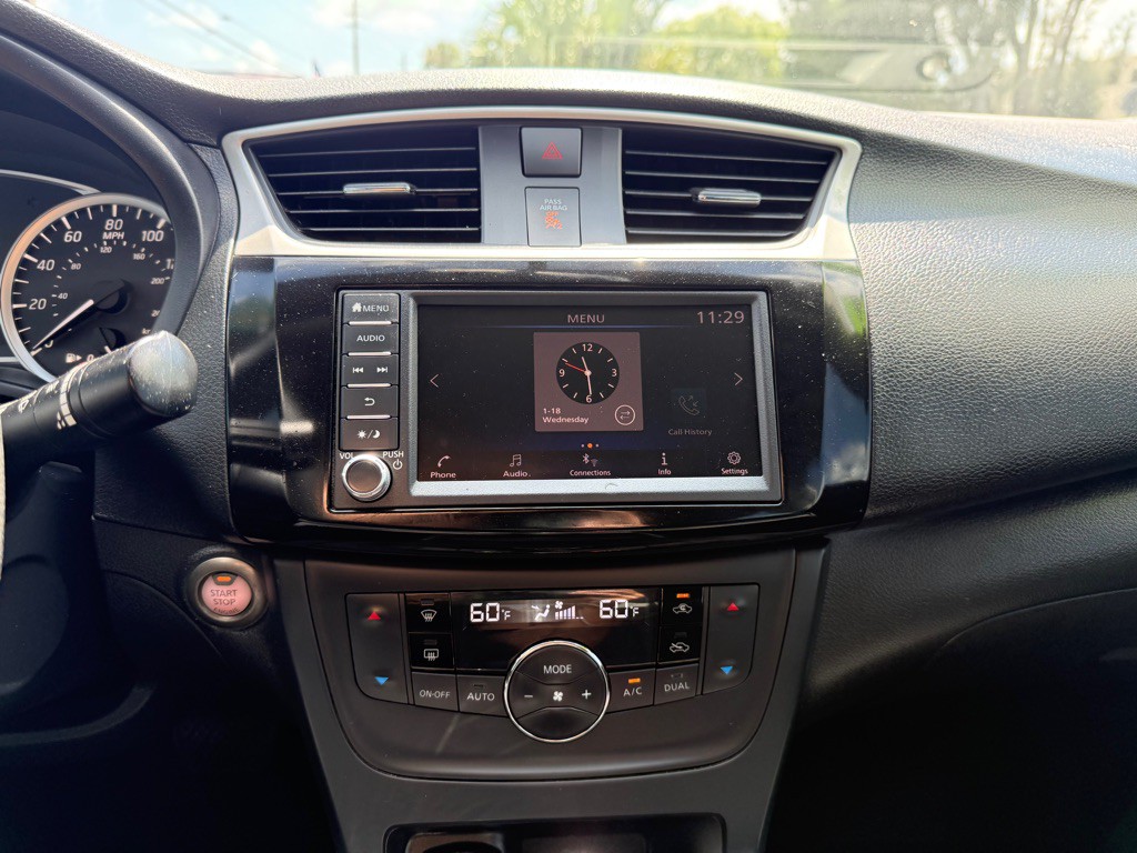 2019 Nissan Sentra Image 17