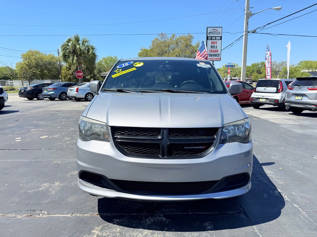 2016 Dodge Grand Caravan Image 2