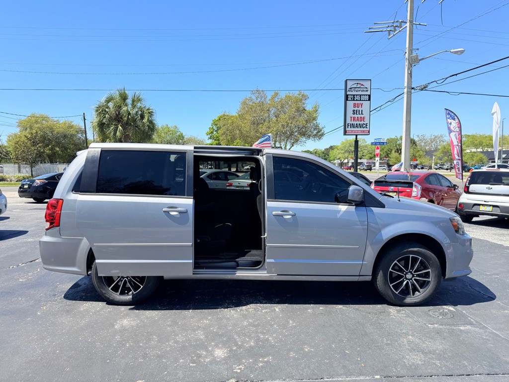 2016 Dodge Grand Caravan Image 6