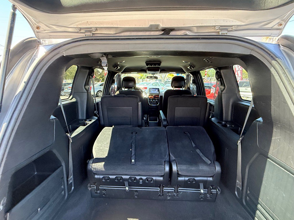 2016 Dodge Grand Caravan Image 11