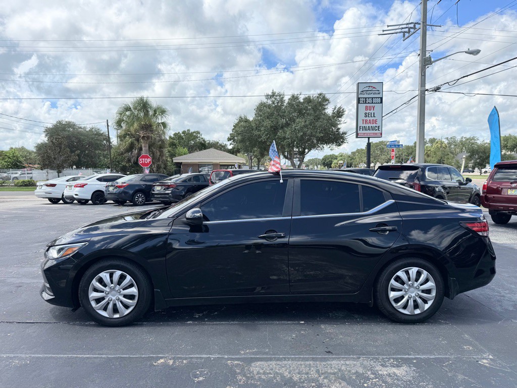 2021 Nissan Sentra Image 4