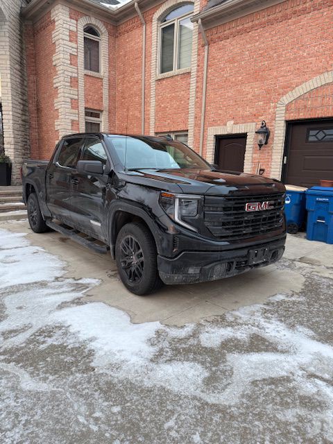 2024 GMC Sierra Image 2