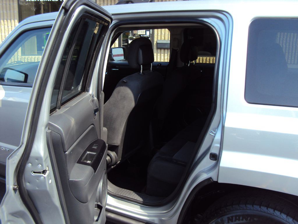 2016 Jeep Patriot Image 9