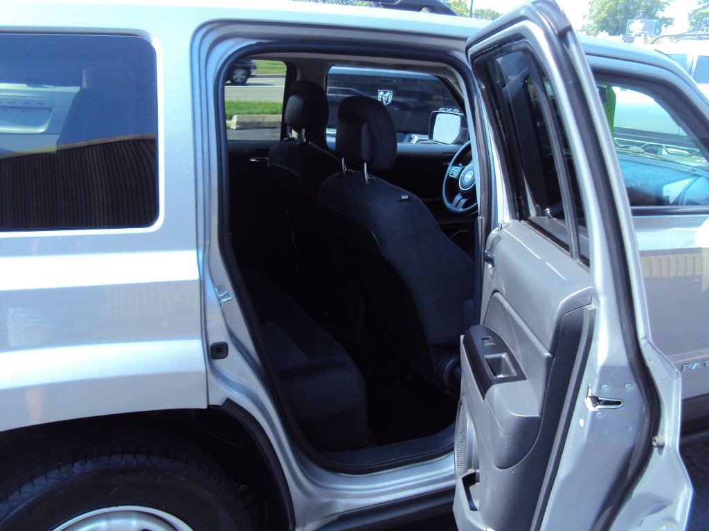 2016 Jeep Patriot Image 11