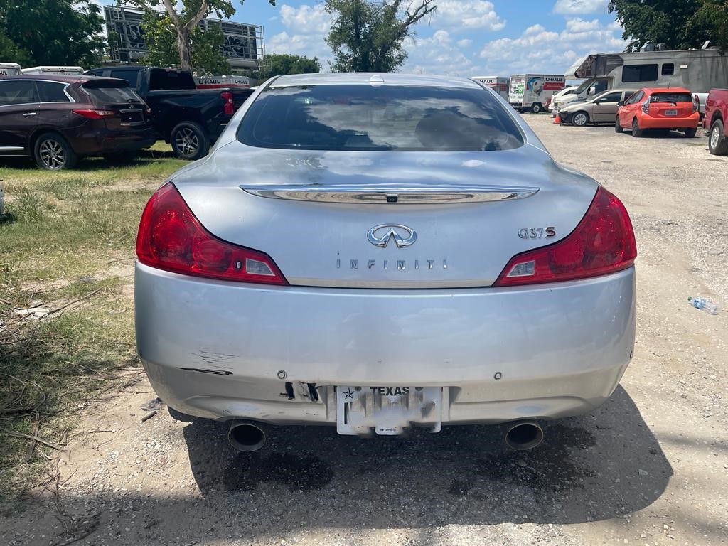 2012 INFINITI G37 Image 6