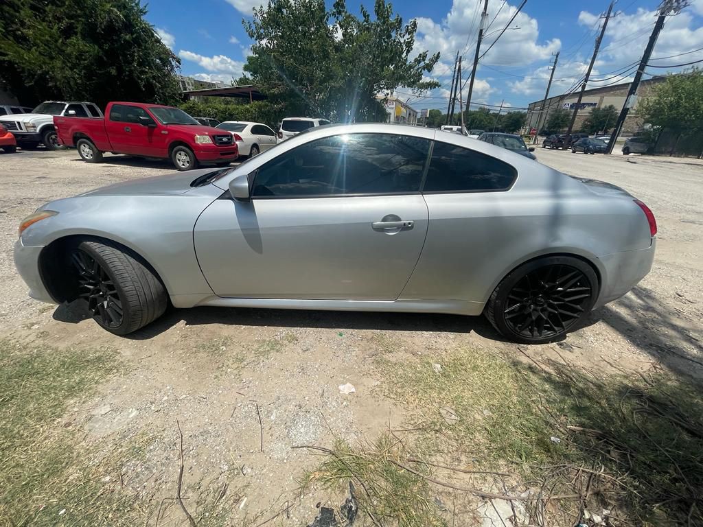 2012 INFINITI G37 Image 7