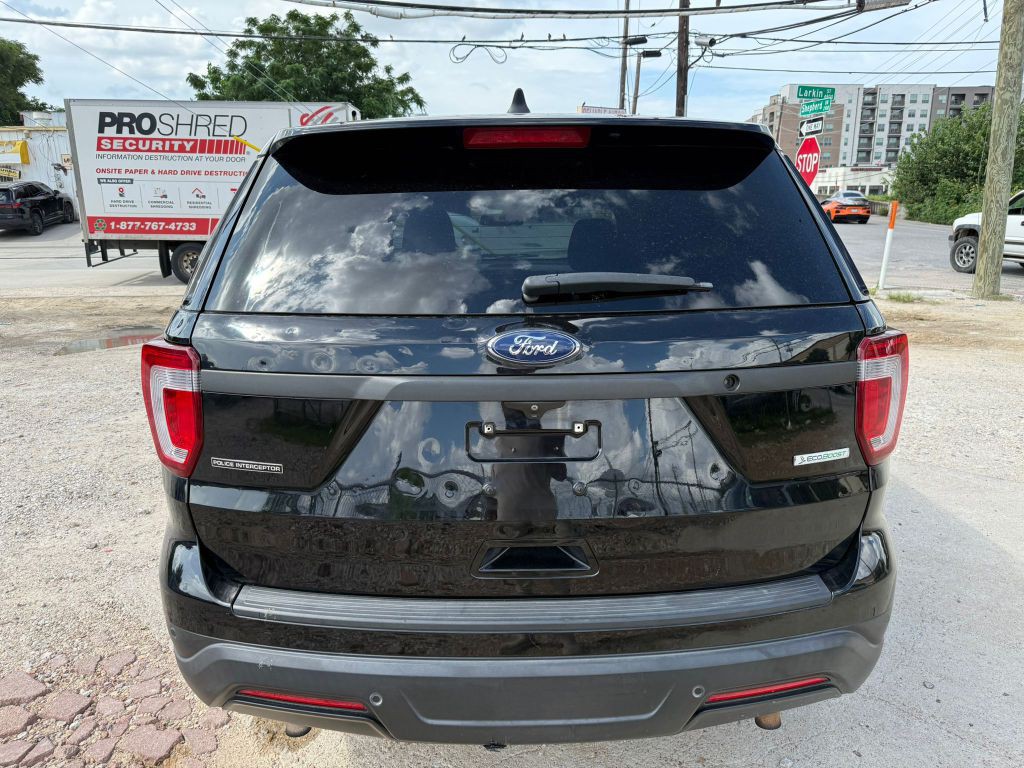 2018 Ford Explorer Image 9