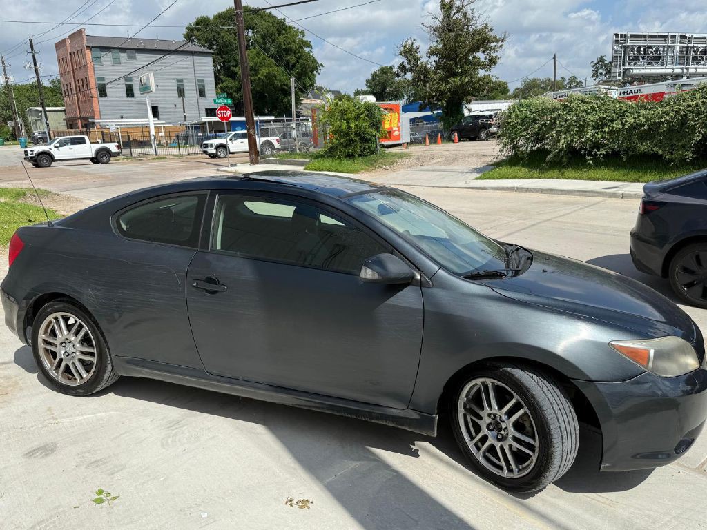 2005 Scion tC Image 2