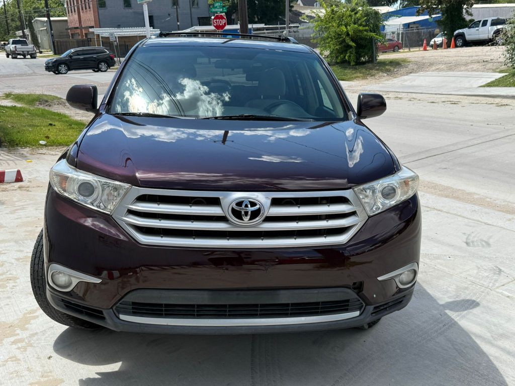 2012 Toyota Highlander Image 2
