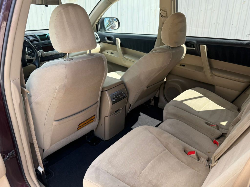 2012 Toyota Highlander Image 11