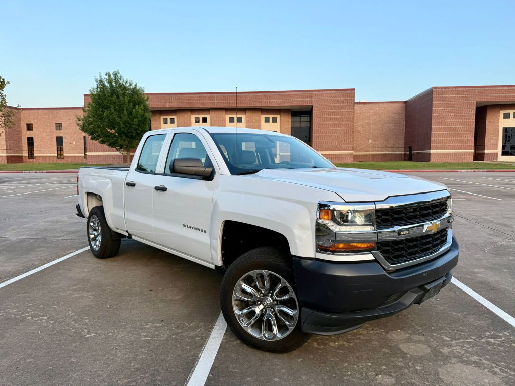2018 Chevrolet Silverado 1500 Image 1