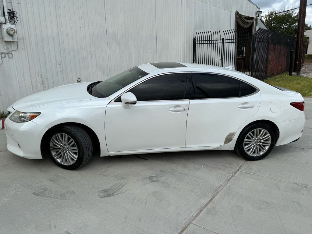 2014 Lexus ES Image 4