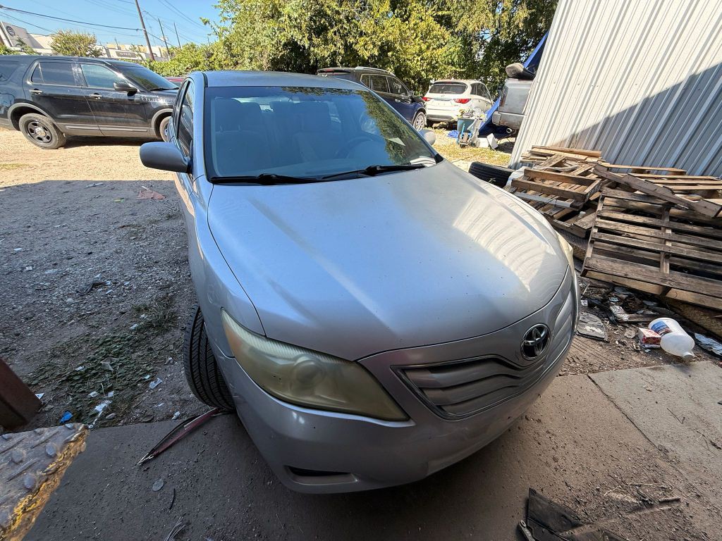 2010 Toyota Camry Image 2