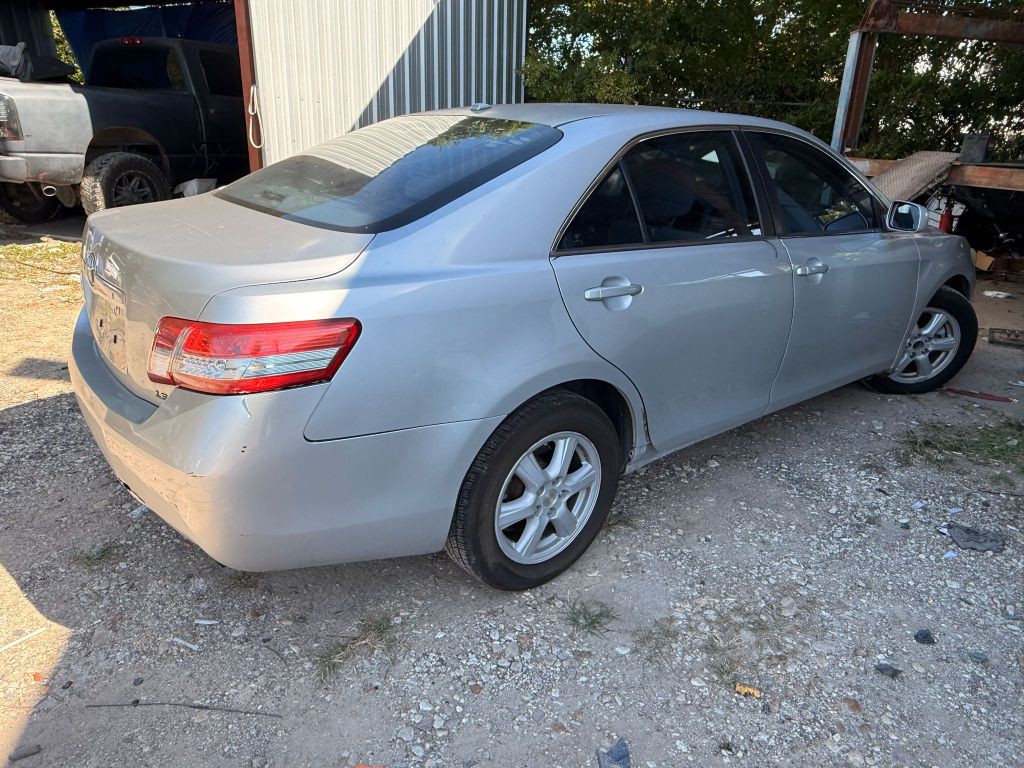 2010 Toyota Camry Image 3