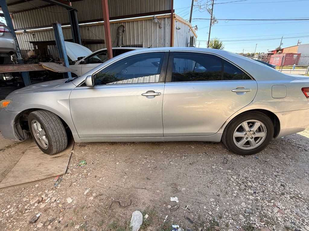 2010 Toyota Camry Image 4