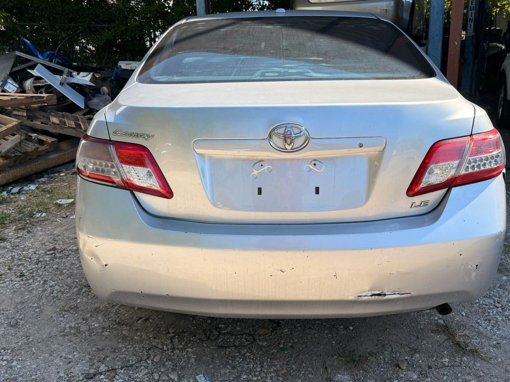 2010 Toyota Camry Image 5