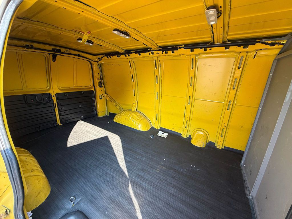 2022 Chevrolet Express Image 7