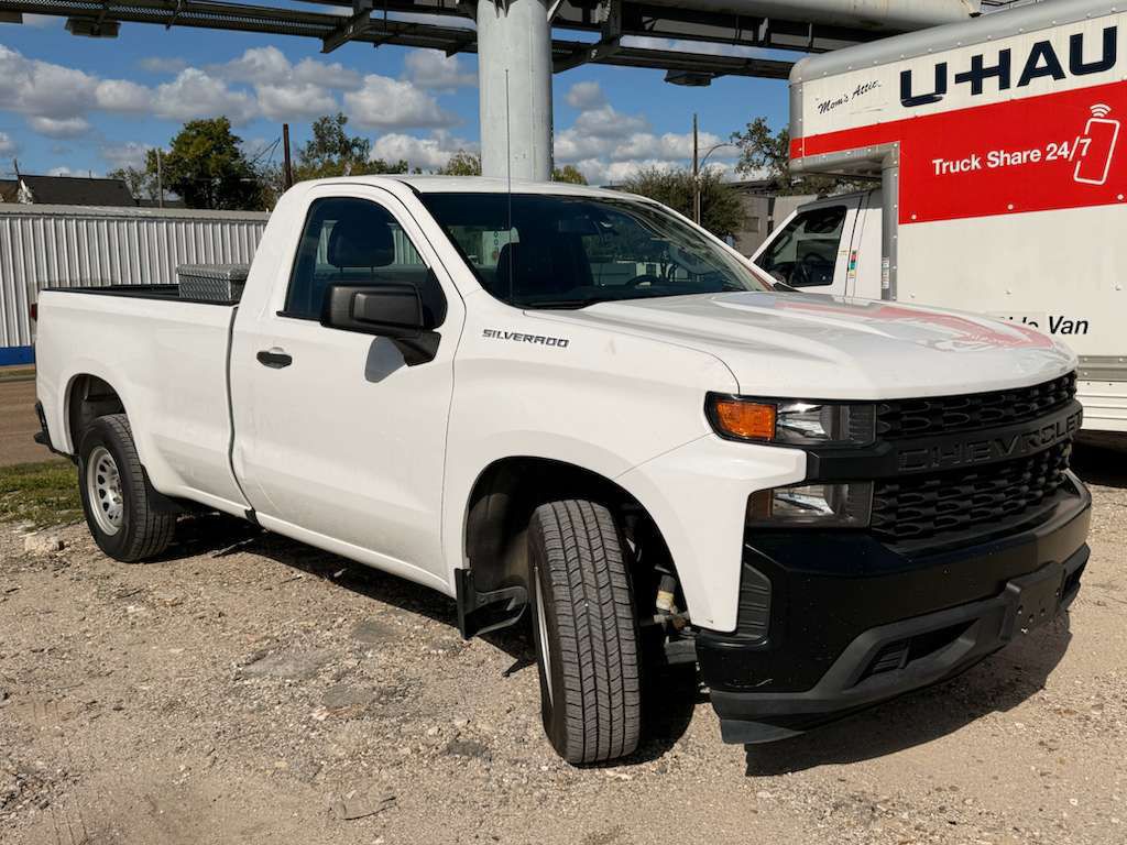 2021 Chevrolet Silverado 1500 Image 2