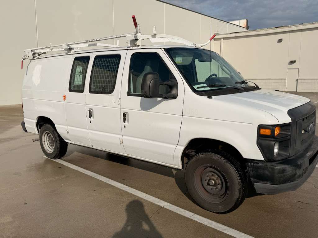 2013 Ford Econoline Image 3
