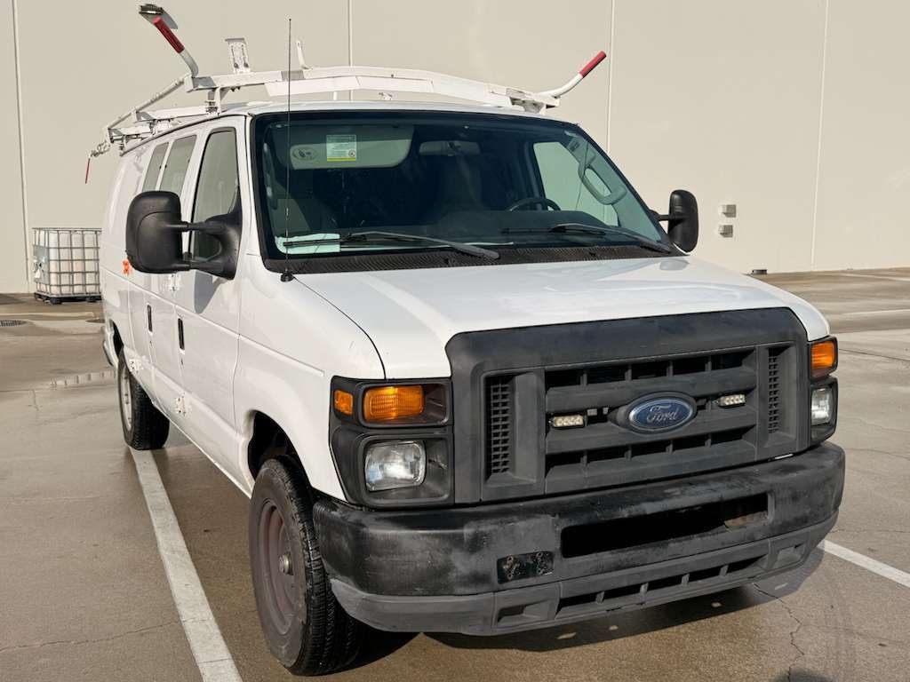 2013 Ford Econoline Image 4