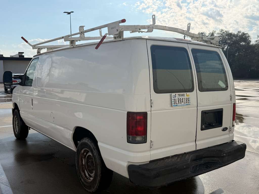 2013 Ford Econoline Image 9