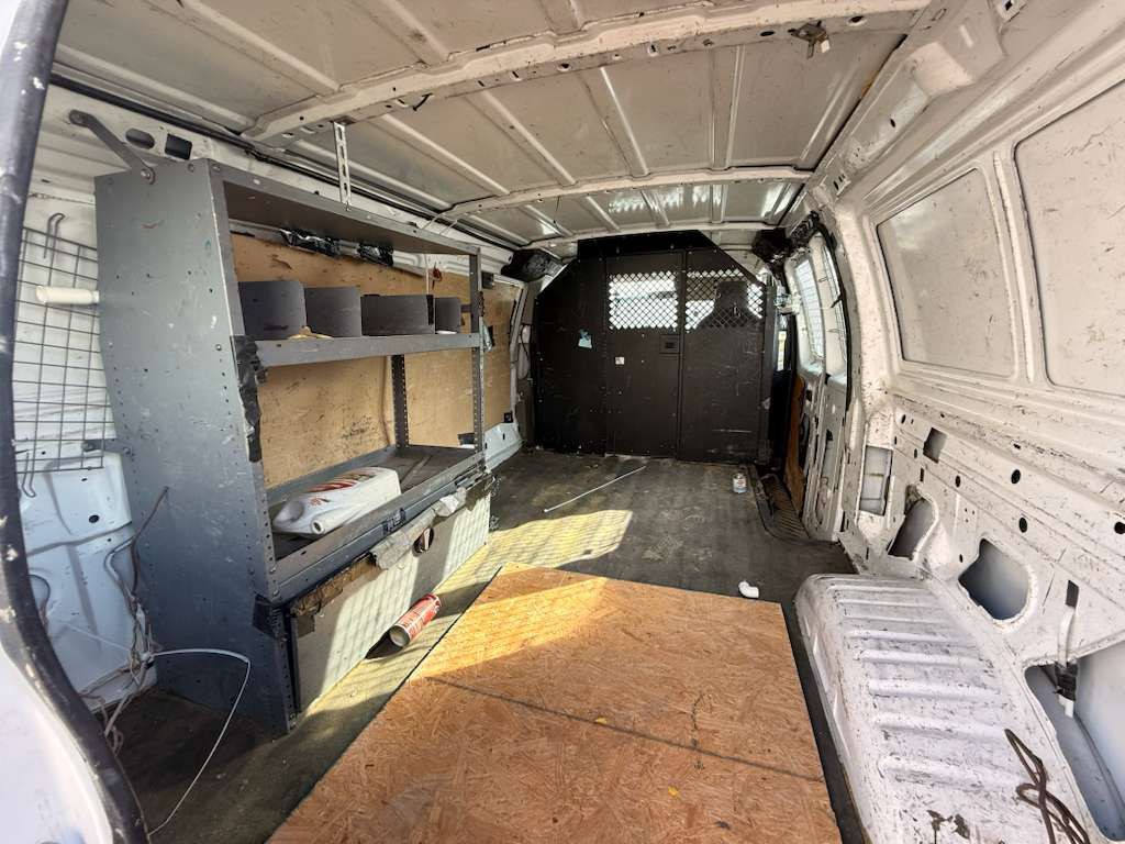 2013 Ford Econoline Image 11