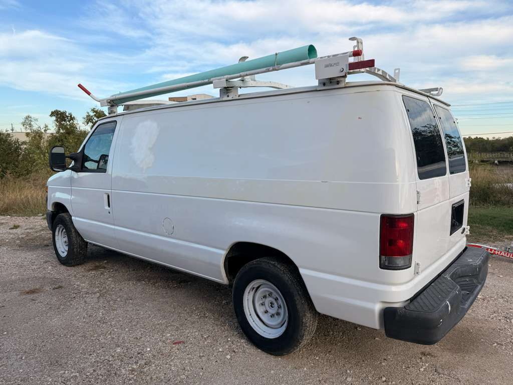 2013 Ford Econoline Image 8