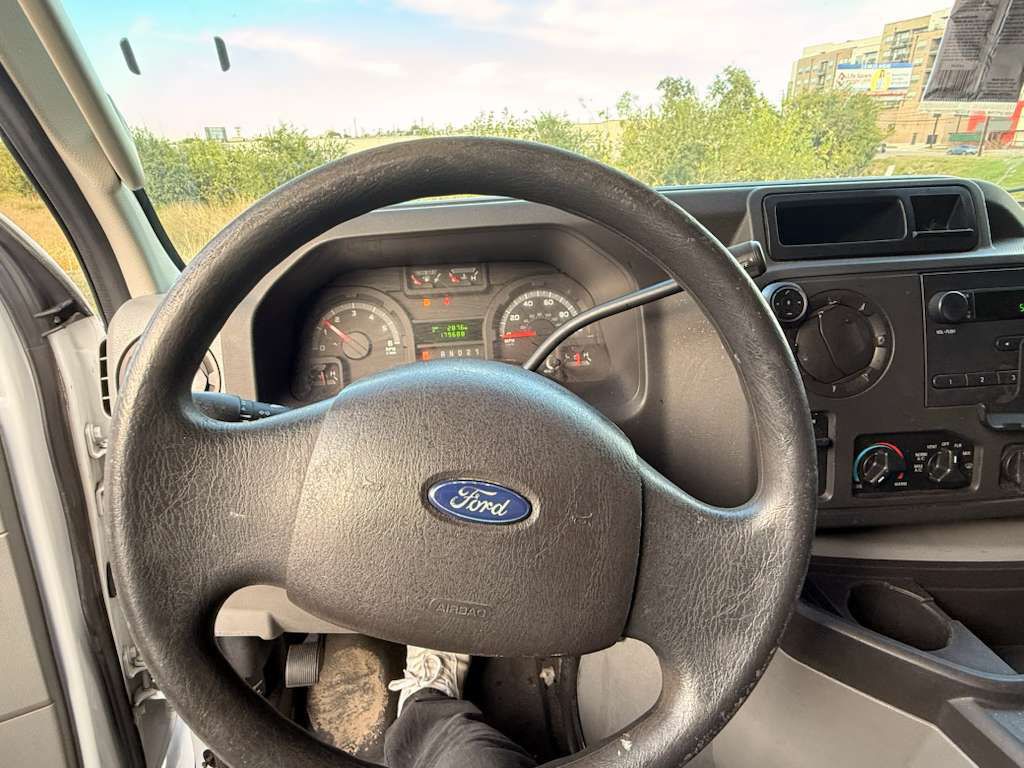 2013 Ford Econoline Image 10