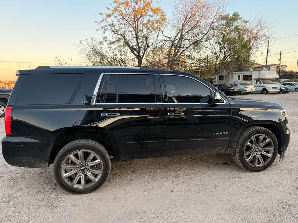 2015 Chevrolet Tahoe Image 4