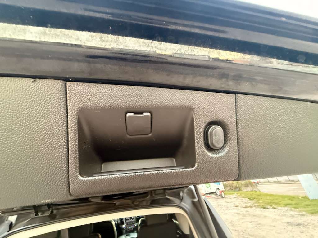 2015 Chevrolet Tahoe Image 17