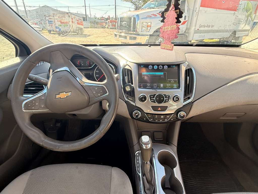 2017 Chevrolet Cruze Image 13