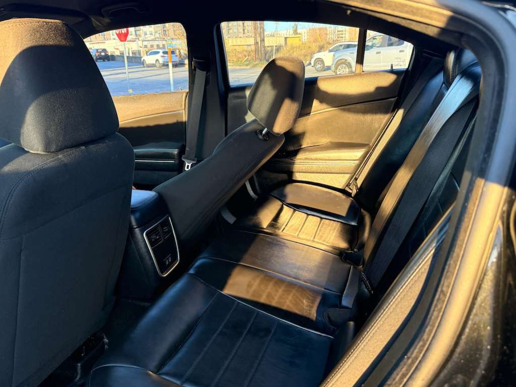 2014 Dodge Charger Image 15