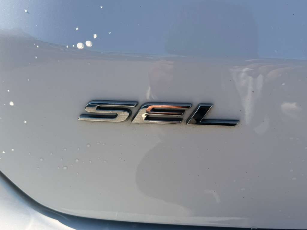 2022 Ford Edge Image 13