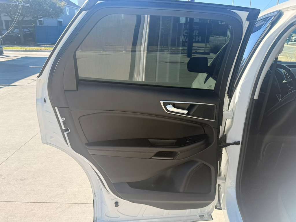 2022 Ford Edge Image 14