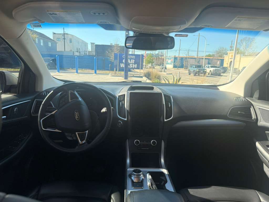 2022 Ford Edge Image 16