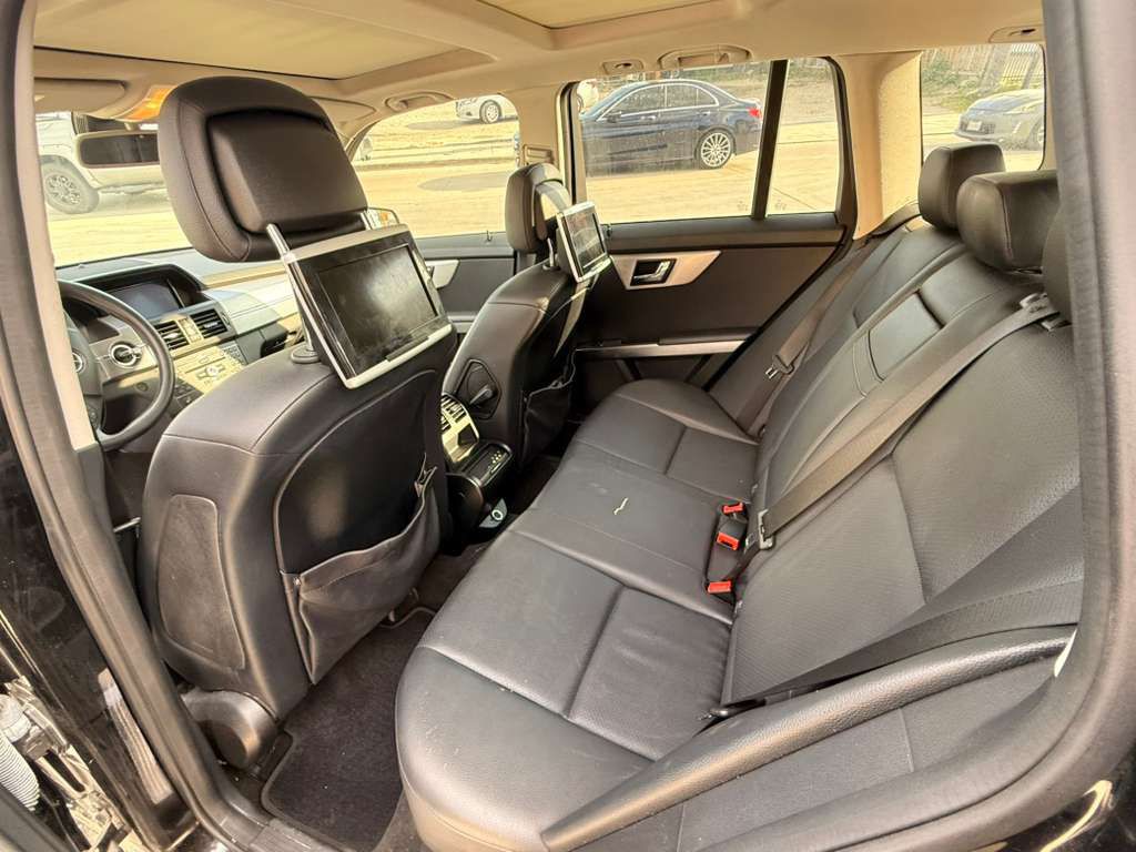2010 Mercedes-Benz GLK-Class Image 24