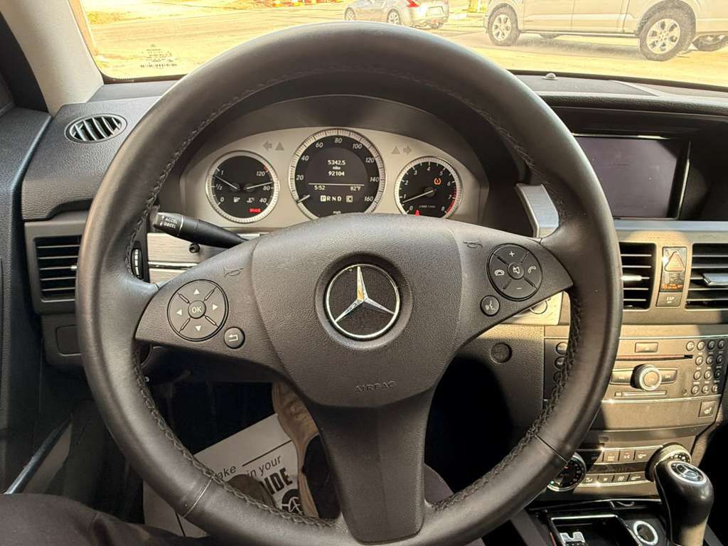 2010 Mercedes-Benz GLK-Class Image 27