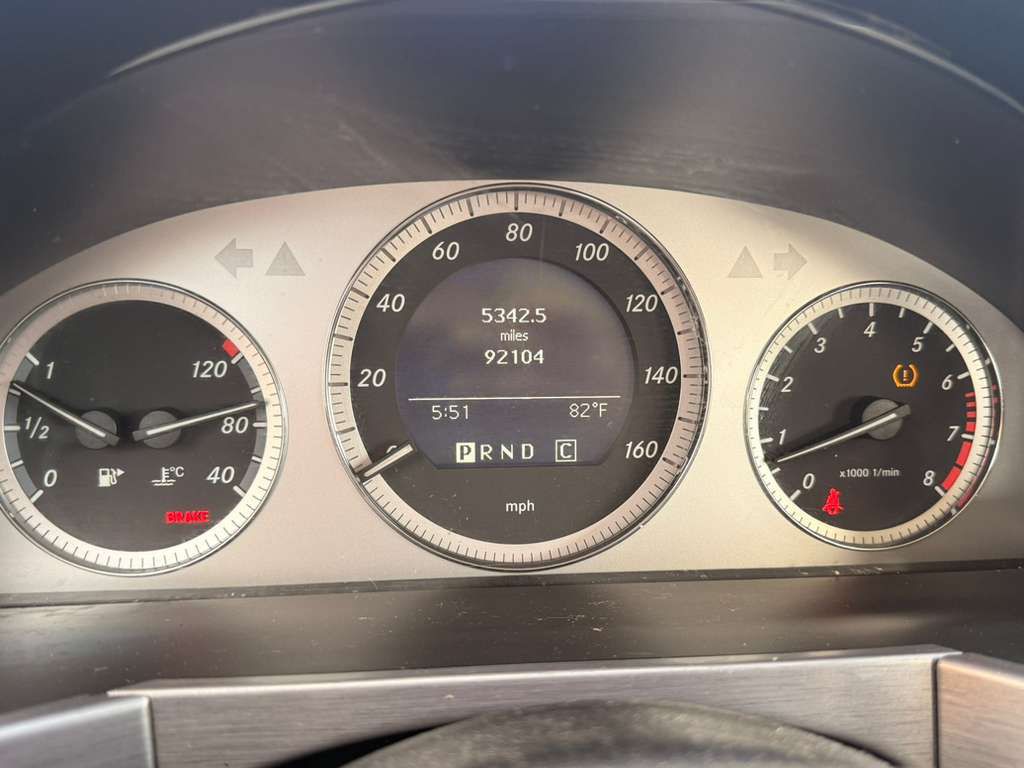 2010 Mercedes-Benz GLK-Class Image 28