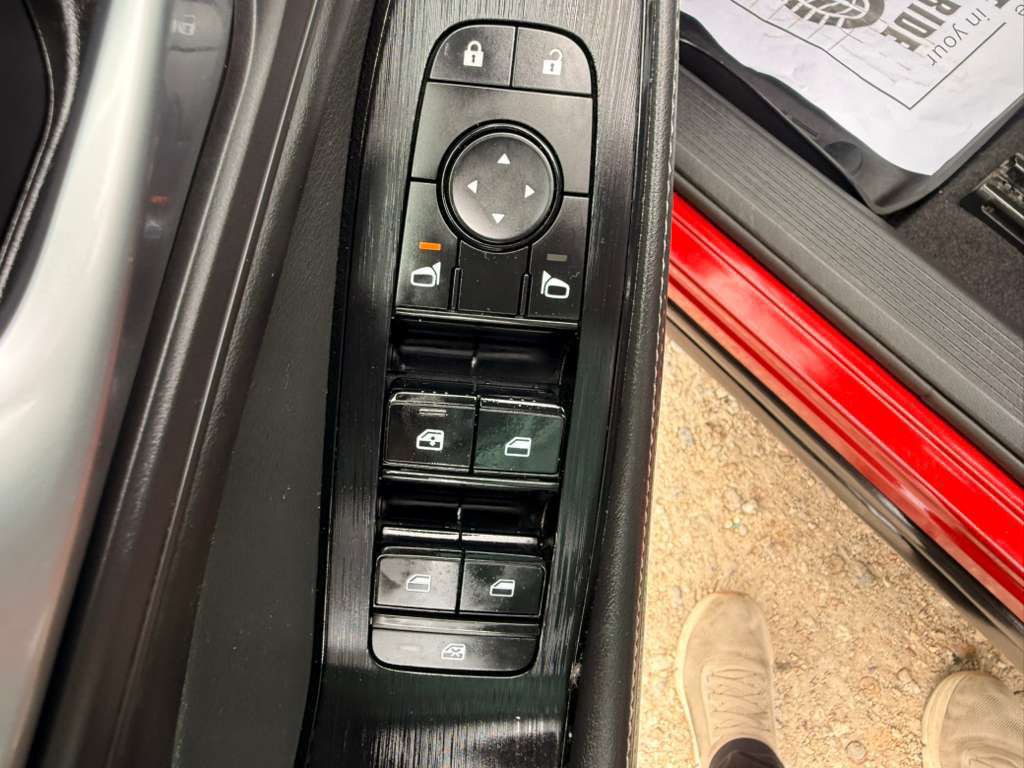 2022 Nissan Rogue Image 32