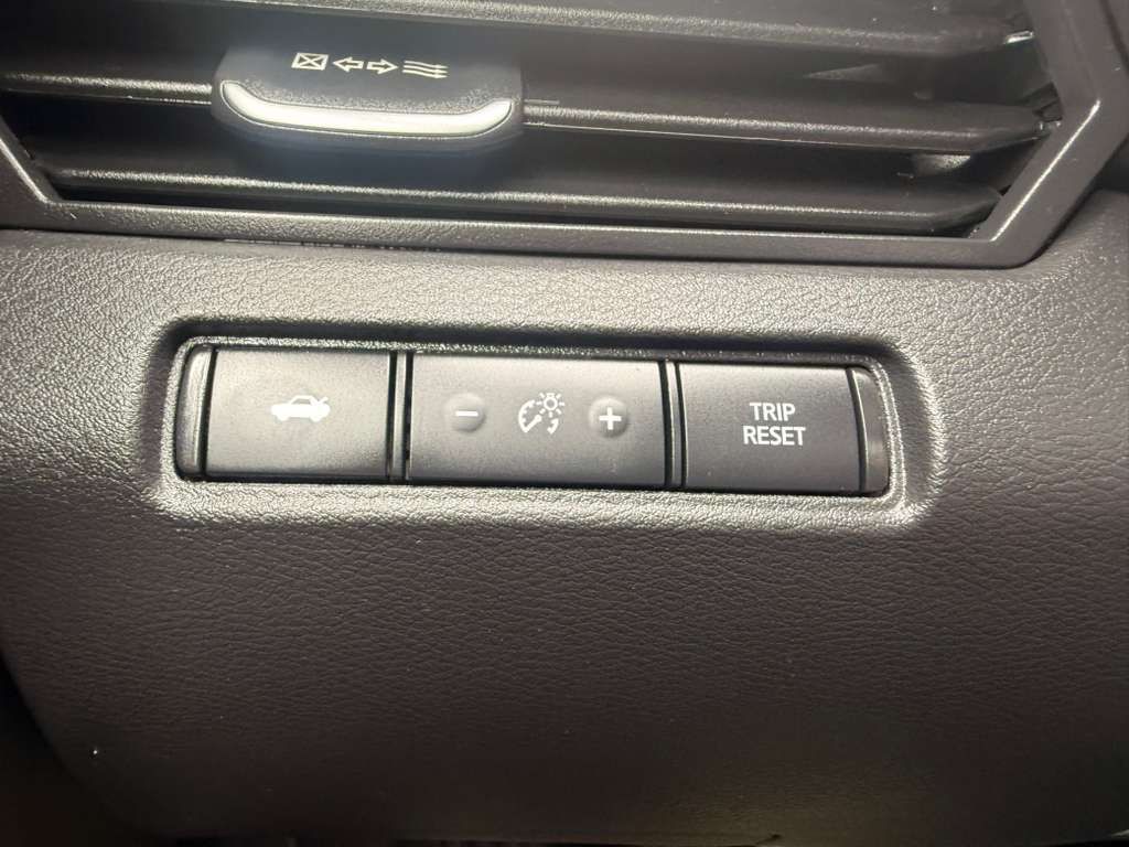 2025 Nissan Altima Image 34