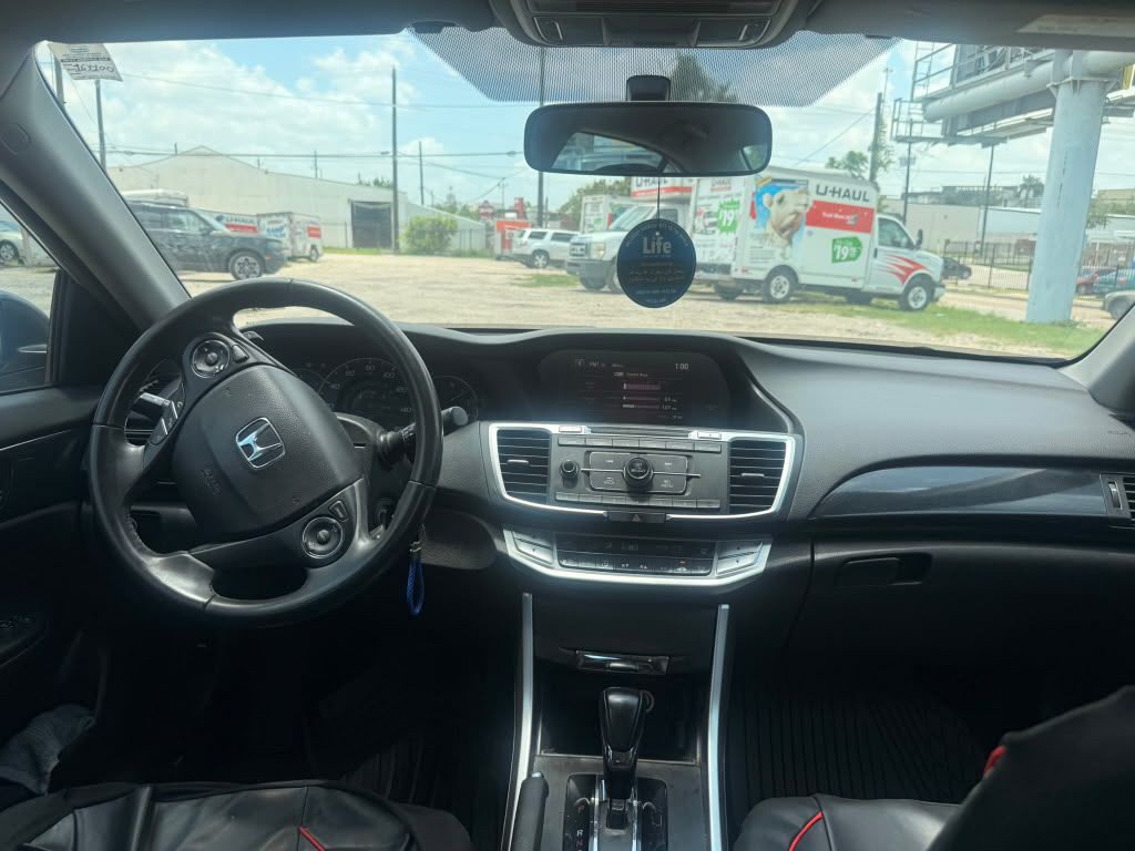 2014 Honda Accord Image 17