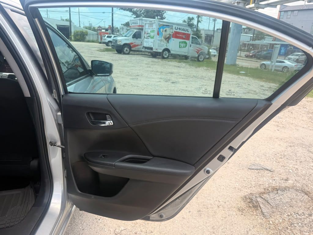 2014 Honda Accord Image 18