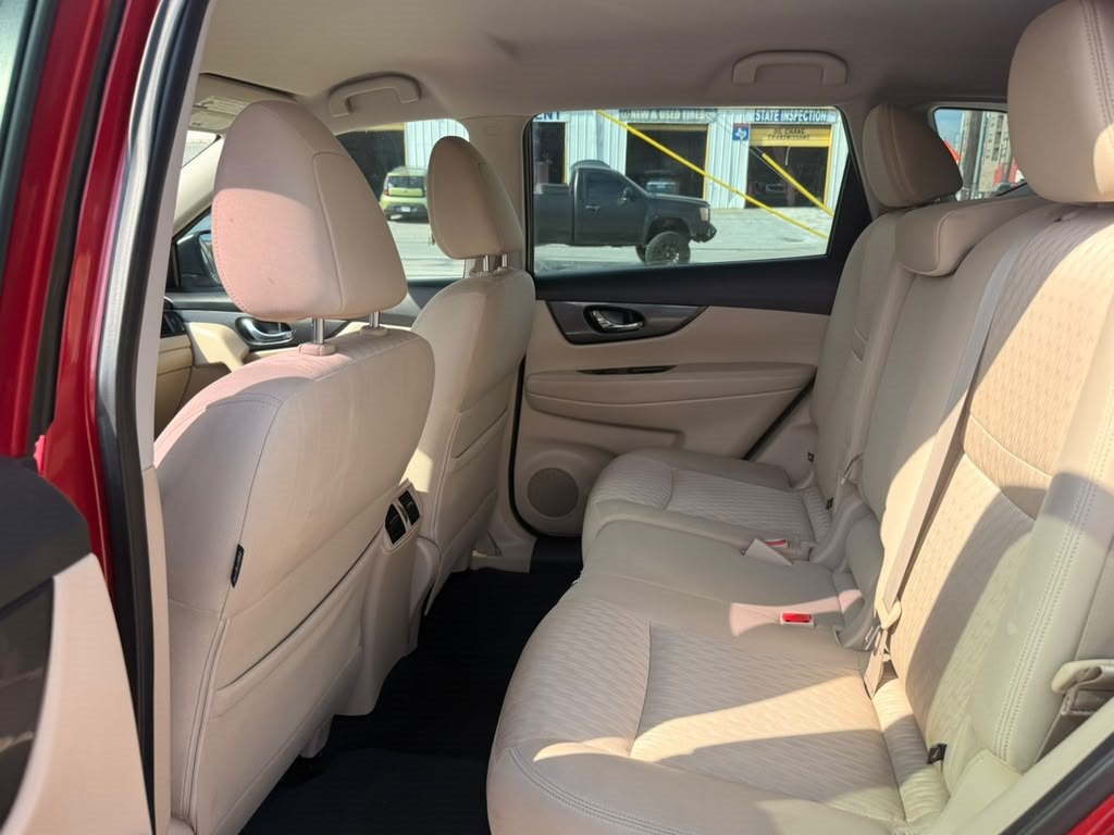 2017 Nissan Rogue Image 17