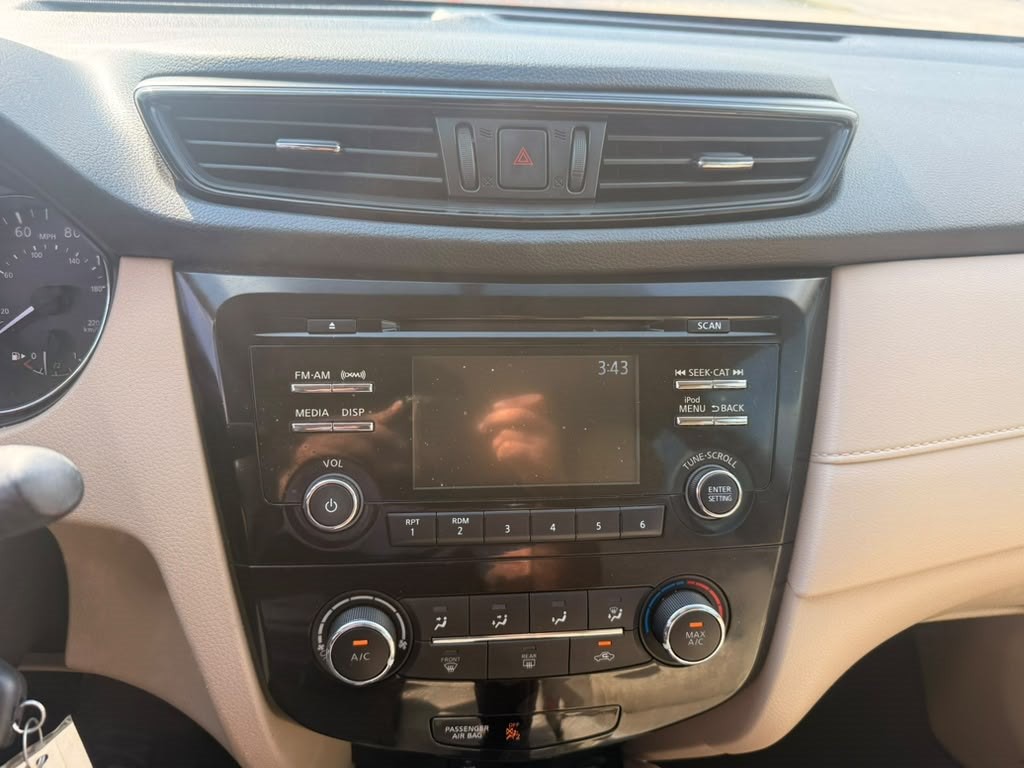 2017 Nissan Rogue Image 22