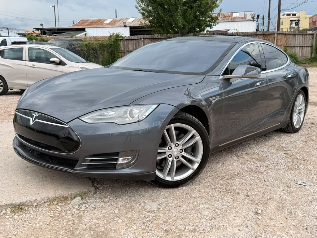 2013 Tesla Model S Image 1