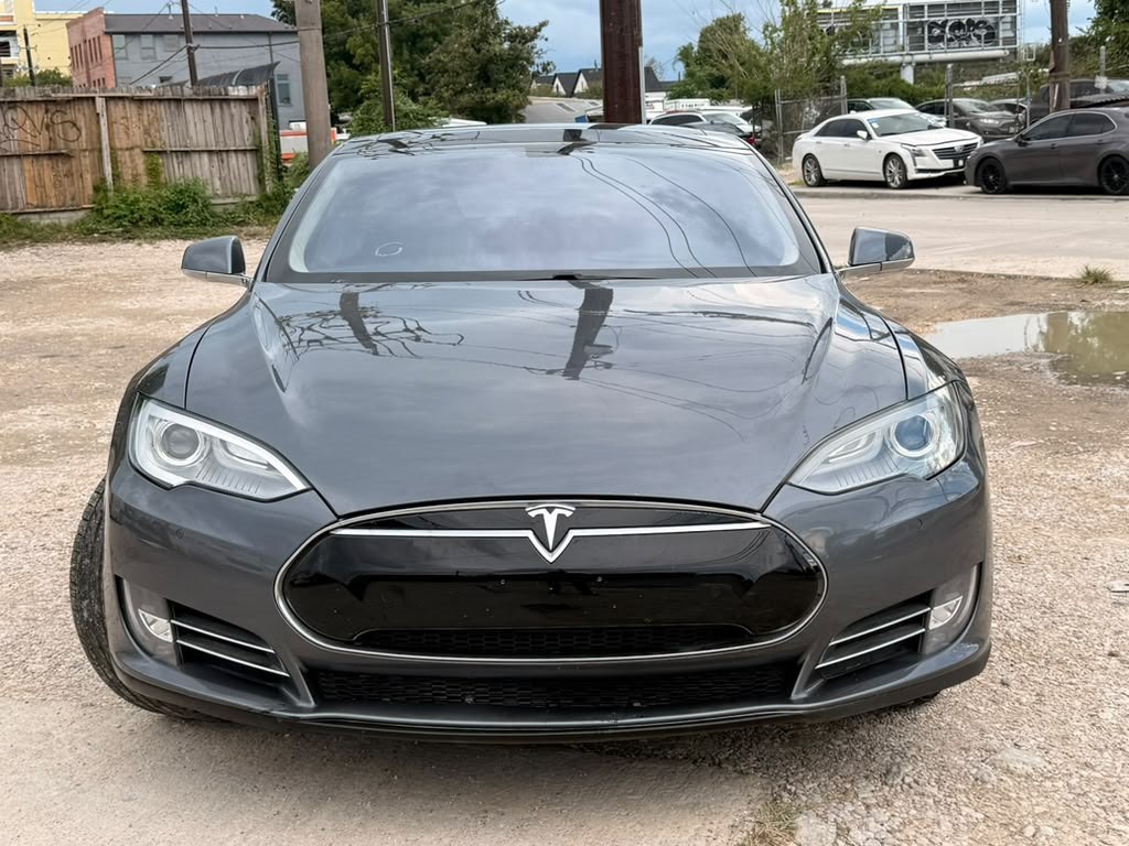 2013 Tesla Model S Image 4